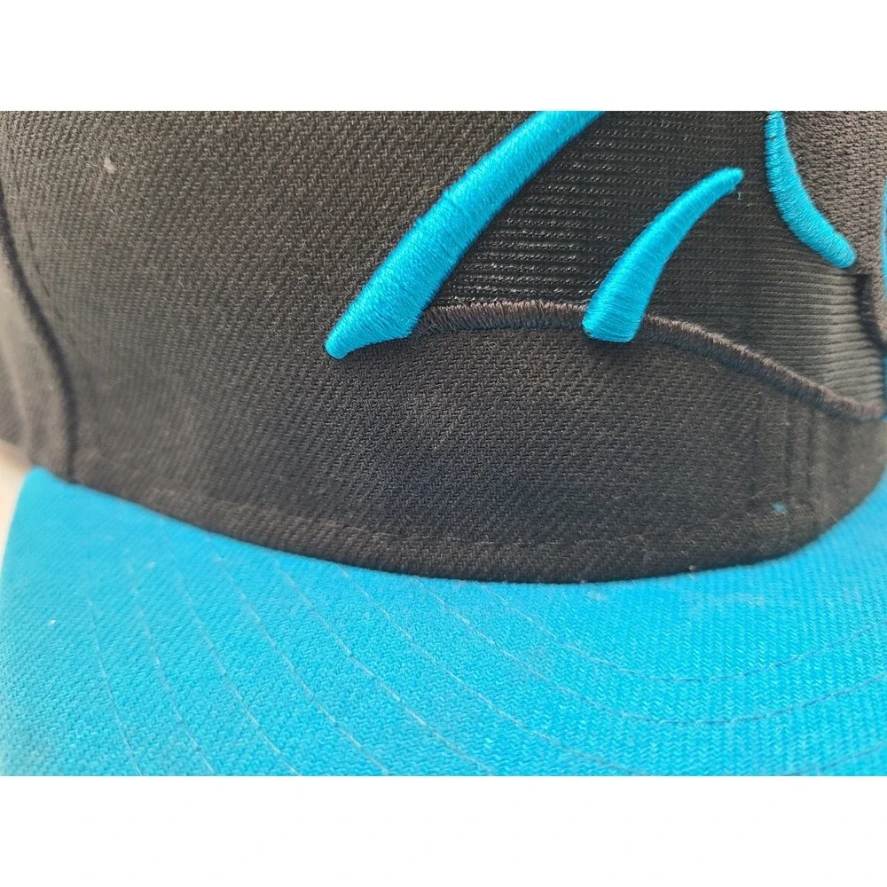 Carolina Panthers Luke Kuechly #59 New Era 59Fifty Fitted 6 3/4 Hat‎ Cap Black